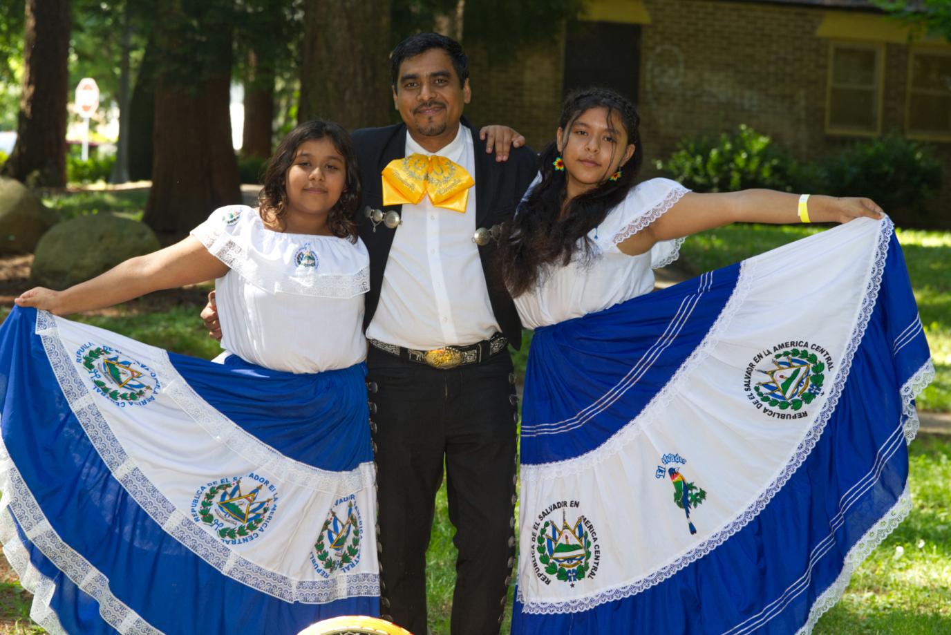 Mariachi Chapala by the Aguirre family 